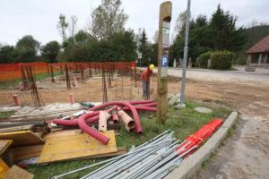 IZGRADNJA IZOBRAŽEVALNO INTERPRETACIJSKEGA OBJEKTA OB CERKNIŠKEM JEZERU 04 FOTO LJUBO VUKELIČ
